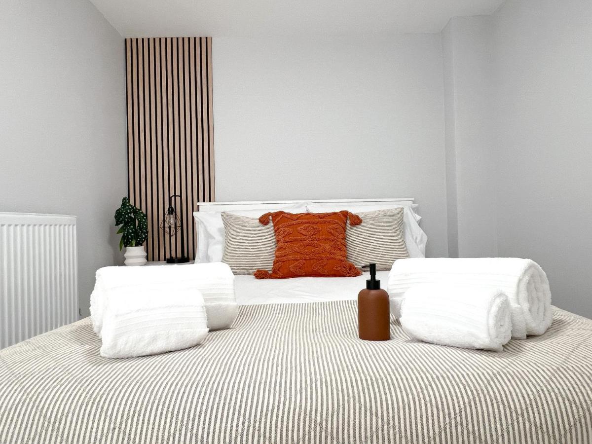 The Bohemian Basement Apartment Maidstone Bagian luar foto