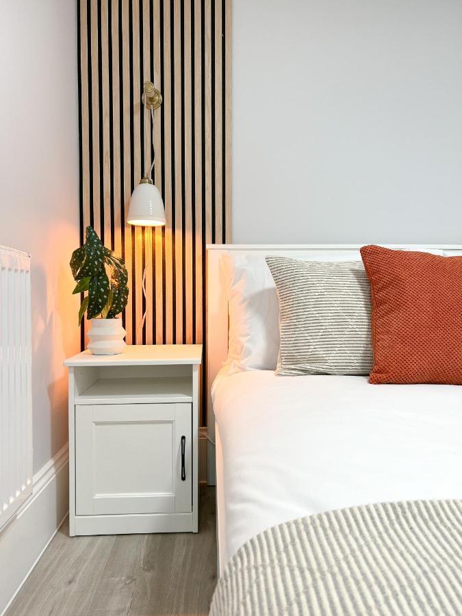 The Bohemian Basement Apartment Maidstone Bagian luar foto