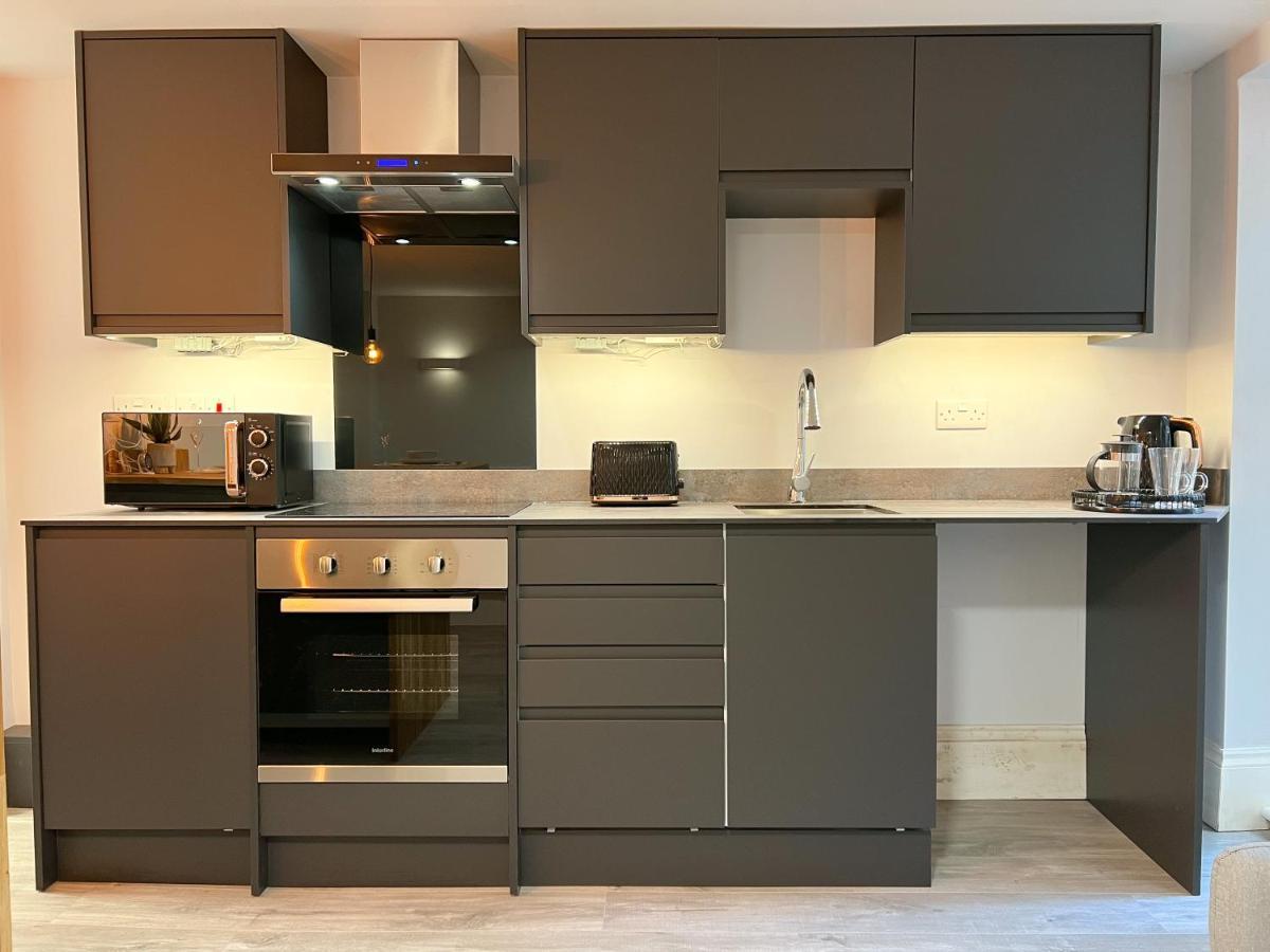The Bohemian Basement Apartment Maidstone Bagian luar foto