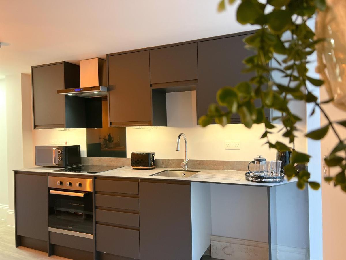 The Bohemian Basement Apartment Maidstone Bagian luar foto